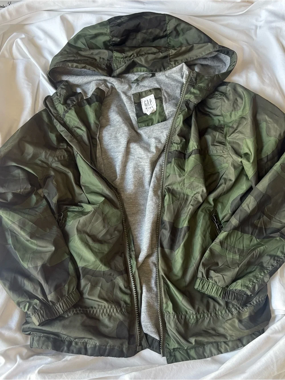 GAP Kids Camo Hooded Windbreaker - Green size M